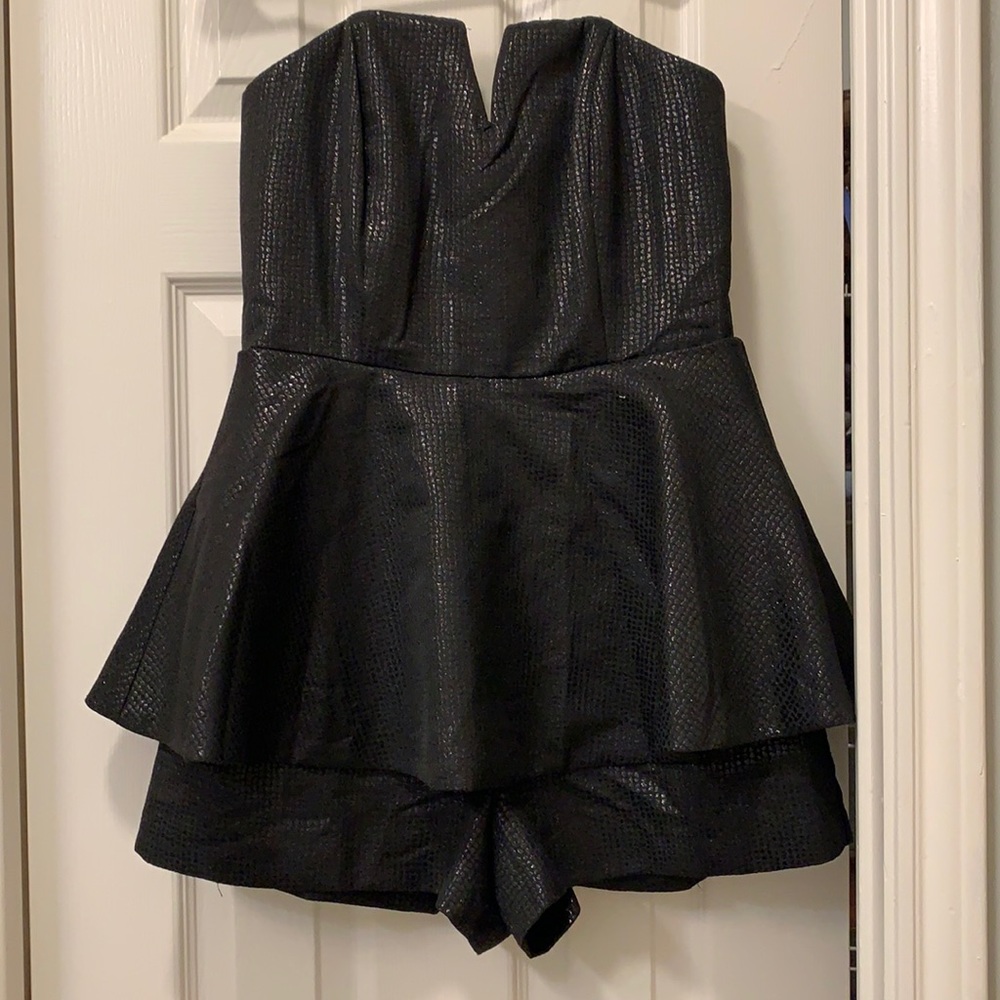 Vestique Romper
